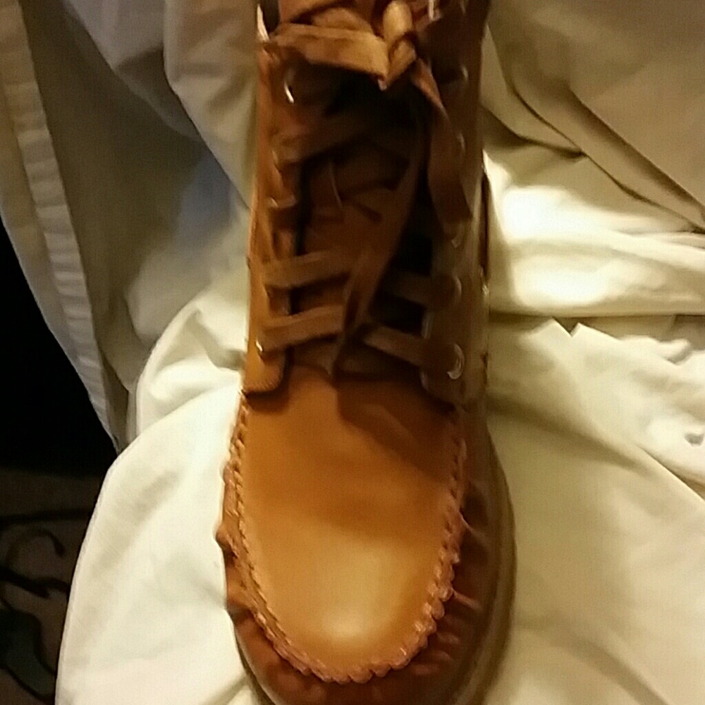 Boots - Picture 4 of 5